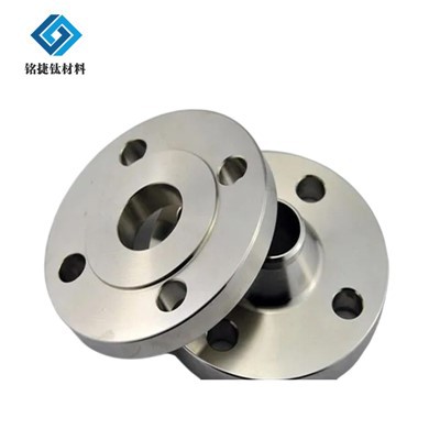 Каква е разликата между фланци от титаниева сплав и фланци от чист титан?